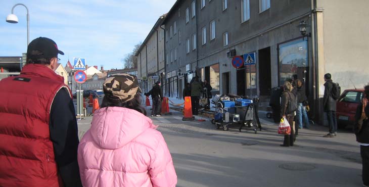 The film crew closing parts of the streets of Gnesta.